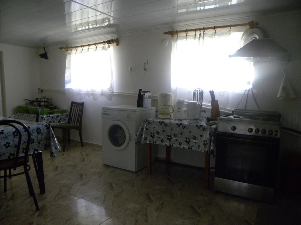 Mikheil Pitskhelauri Guest House Казбеги Екстериор снимка